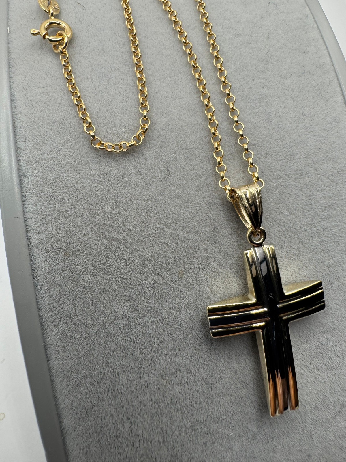 9ct Yellow and White Gold Cross Pendant and Chain Necklace 20 Inch / 50cm