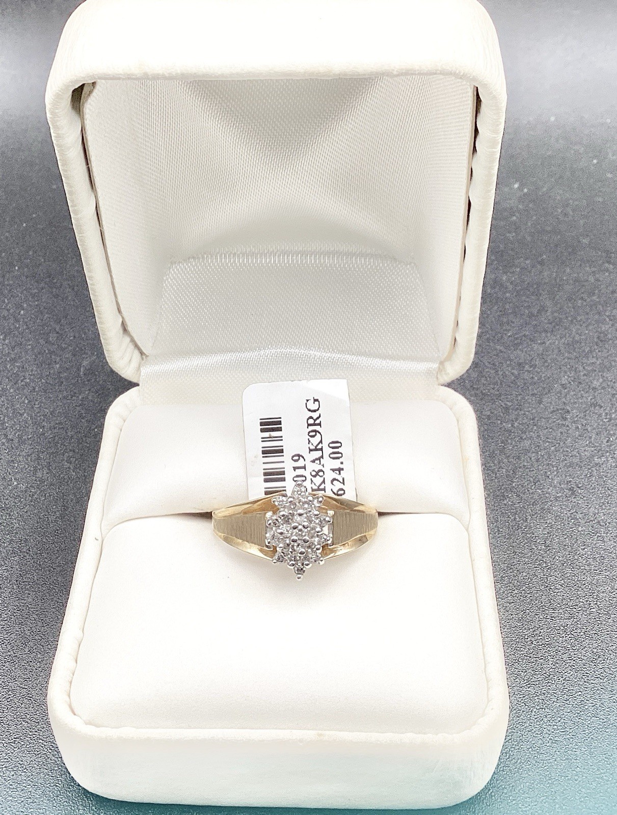 NWT 10 KT Stamped Yellow Gold Women’s 0.15 CTW Cluster Diamond Ring SZ 7.25
