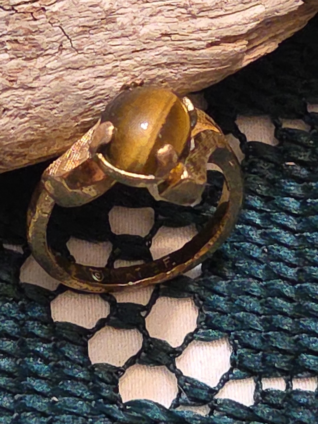 Vintage MGM Stamped 10KT GF Gold Filled Cabochon Tigers Eye Ring Size 7.25 W93