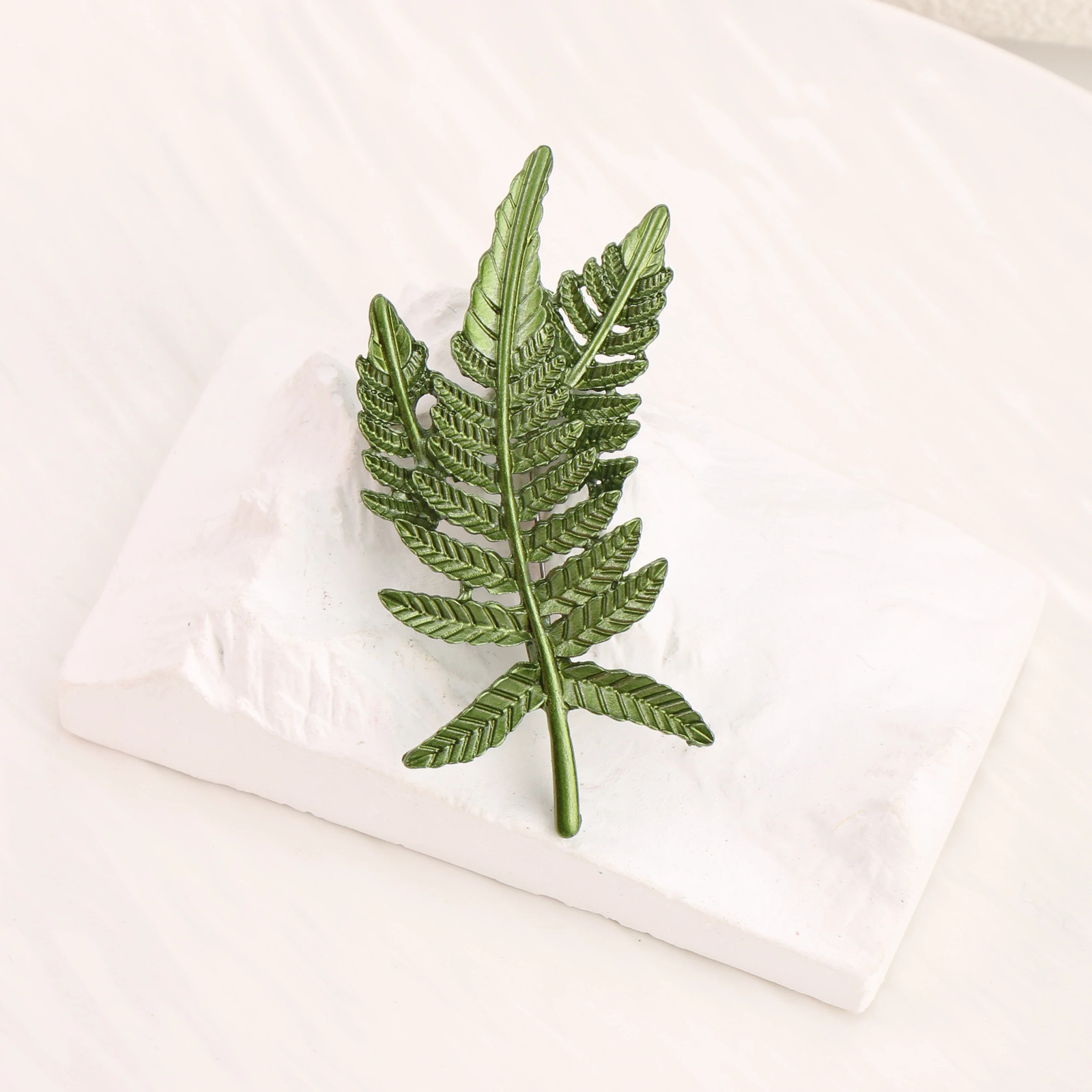 Fern Leaf Brooch New Green Pin Fashion Jewelry Plant Flower Corsage Badge