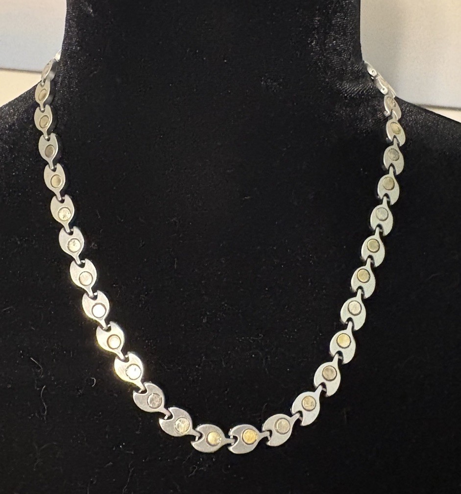 Stainless Magnetic Necklace – Tear Drops 19 1/2 “ in Length