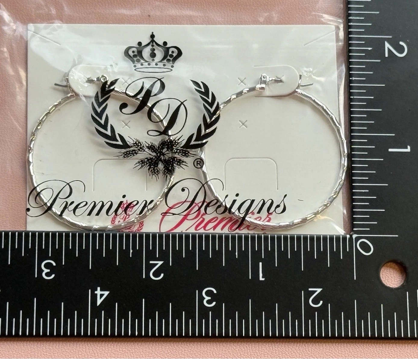 NEW Premier Designs Silver Tone Textured Metal Hoop Earrings 1.5″ Classic Gift
