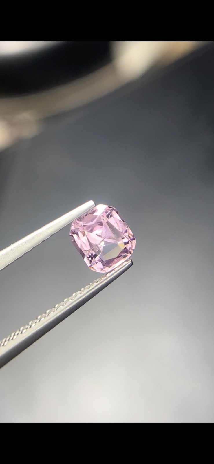 0.60/Ct,Natural Lavender Pink Spinel ,Cushion shape,High situration,SI clarity,