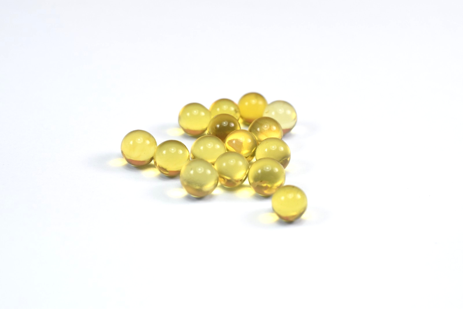 15 Beads Dominican Amber Blue Gemstone Authentic 7.08 mm to 7.83 mm (3.6 g)a1078