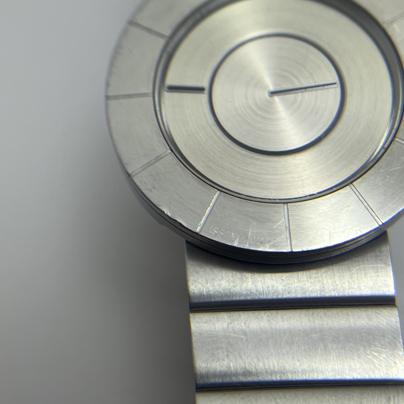 Seiko Issey Miyake TO NY0N001 by Tokujin Yoshioka Qz Silver Dial Japan#509B
