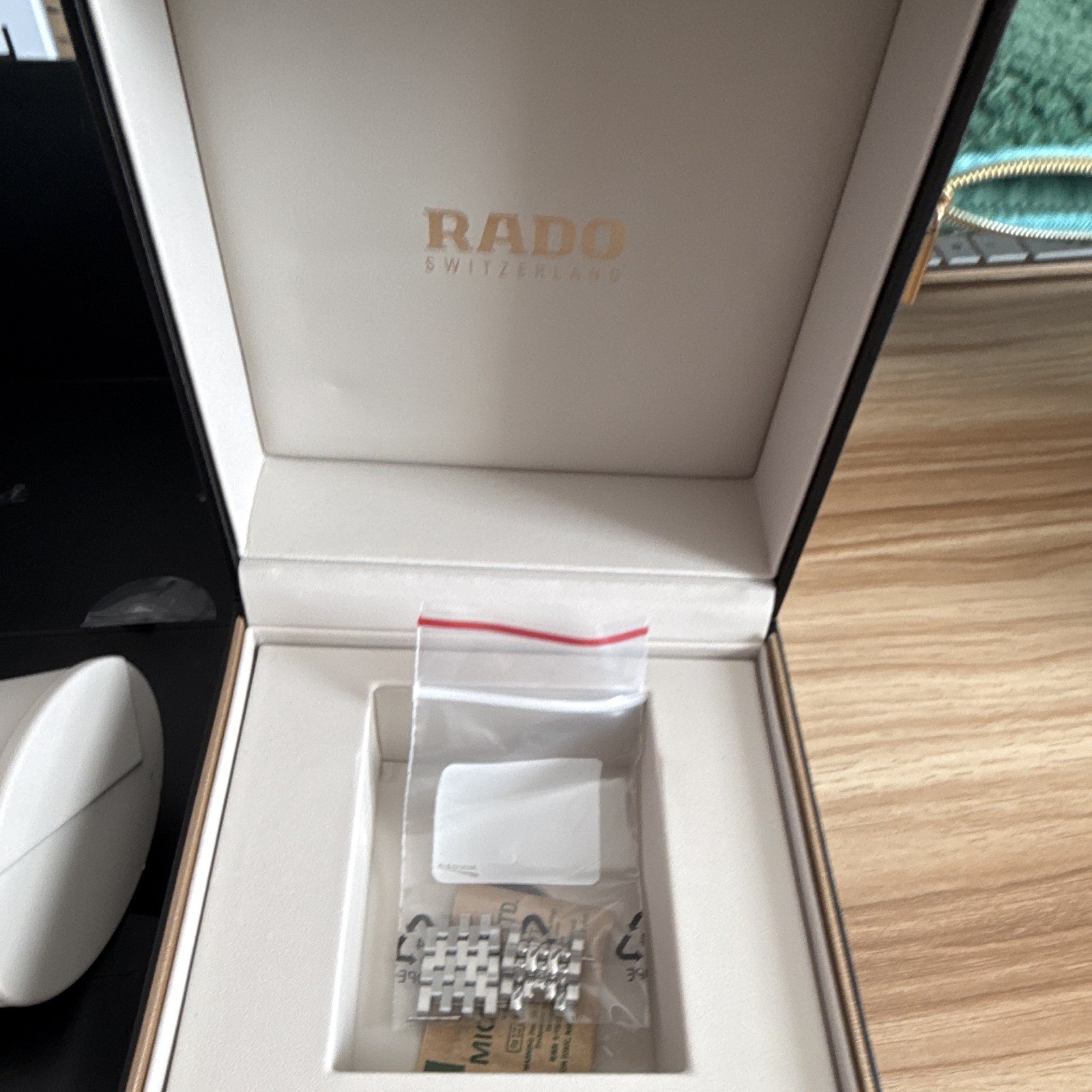 Rado Captain Cook Quartz 37mm White Dial SS Bracelet Date Box Papers