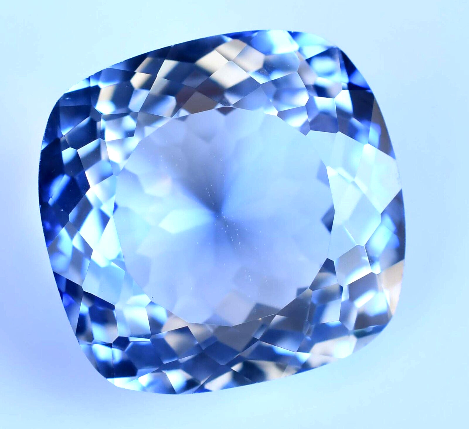 Natural Blue Sapphire 40.55 Ct FLAWLESS Certified Montana Treated Loose Gemstone