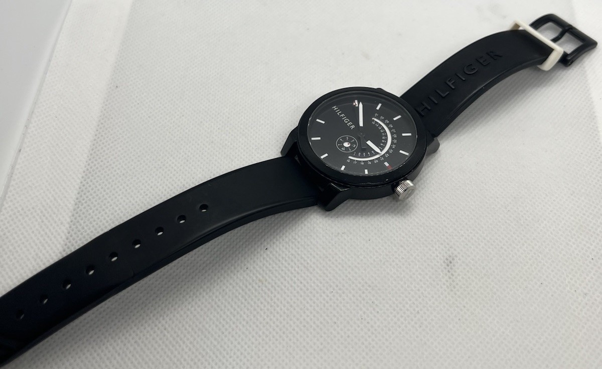 🌑🌑Luxury Unique Tommy Hilfiger Denim Fully Black Men’s Watch Day/Date🌑🌑
