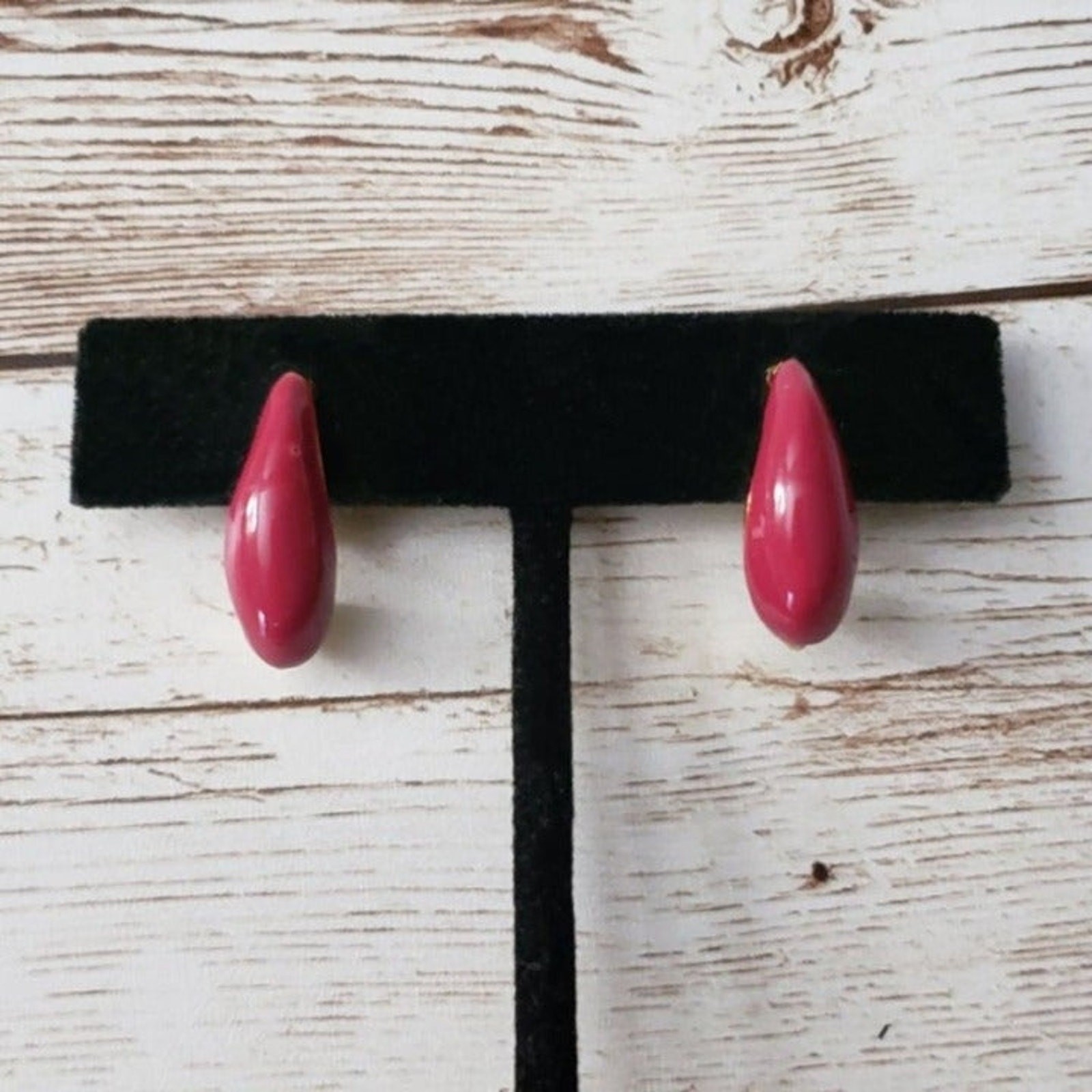 Vintage Clip On Earrings – Dark Pink & Gold Tone Unusual Shape