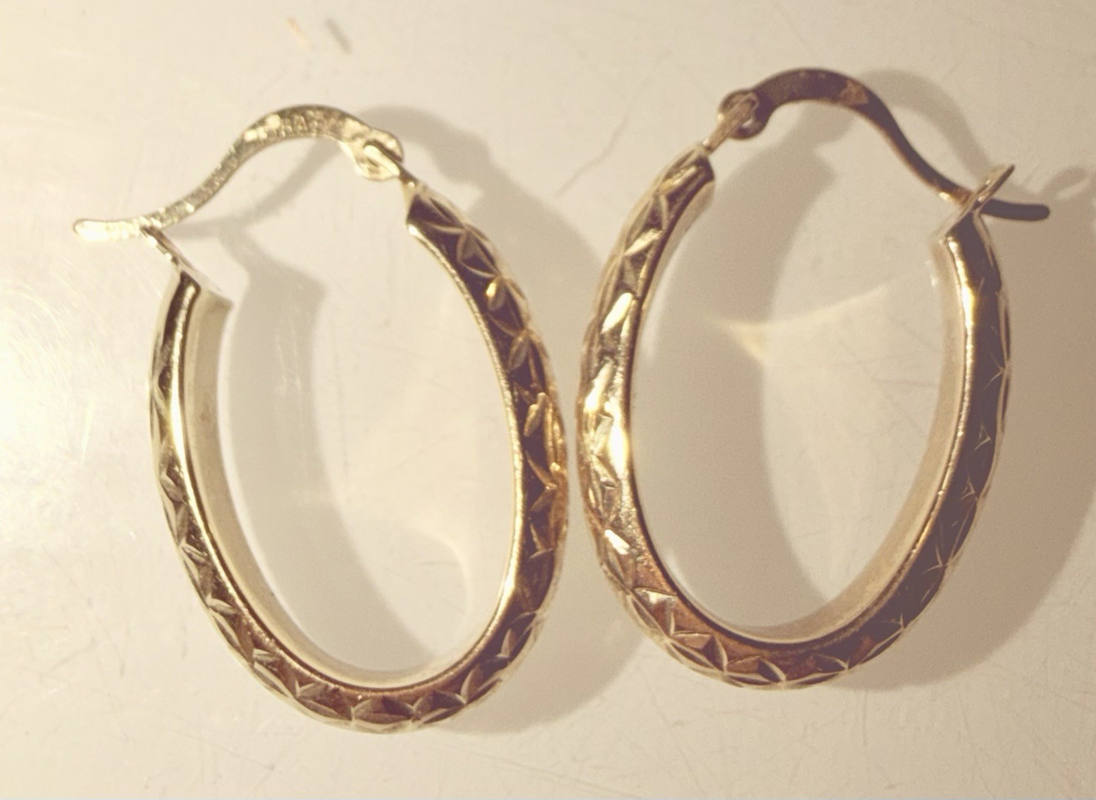 Vintage 14k Yellow Gold Israeli Filigree Lever back Earrings-Made In Israel 0.5g