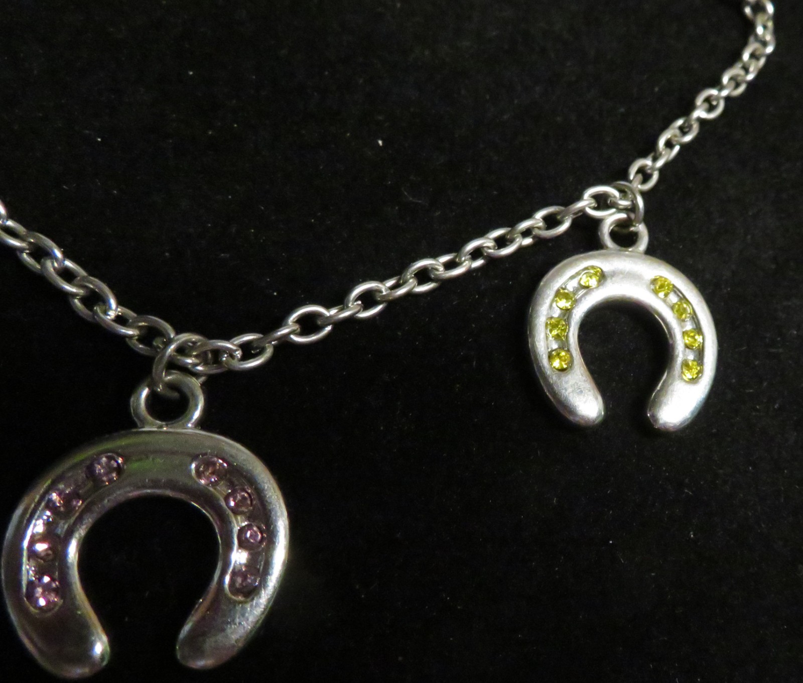 Horseshoe Bracelet Pink Yellow Rhinestone Horse Shoe Silver Tone Fashion 7.5″ GU