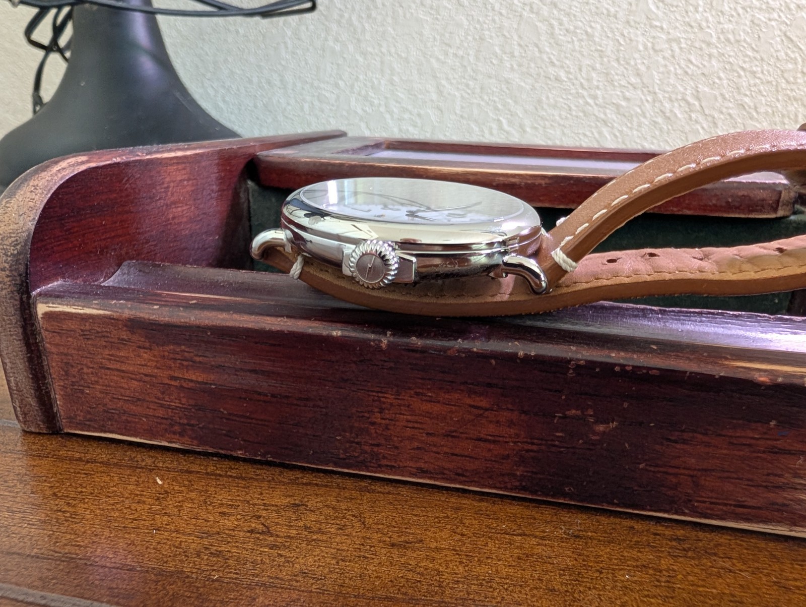 Shinola Runwell 47mm | White Dial | Argonite 1069 | Tan Leather