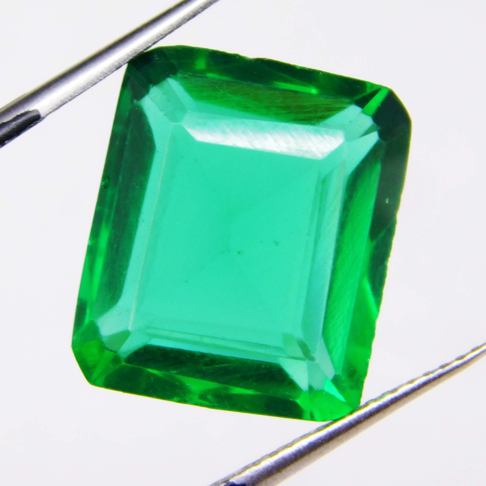FLAWLESS Green Emerald 11.70 Ct Octagon Certified Loose Gemstone