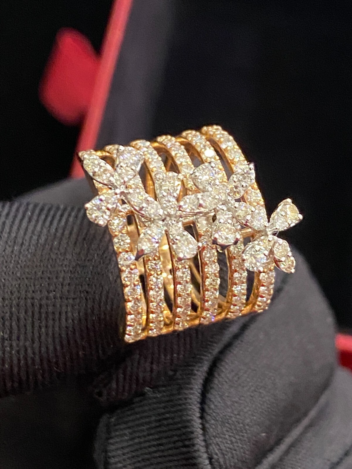 Stunning 1.90 Cts Round Brilliant Cut Diamonds 3-Flower Wedding Ring In 14K Gold