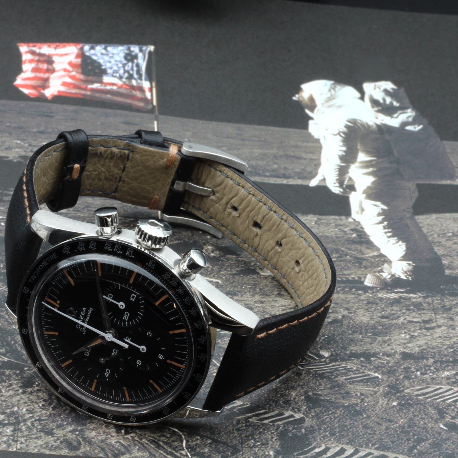 2025 Omega Speedmaster First Omega in Space FOIS 310.32.40.50.06.001 🌙