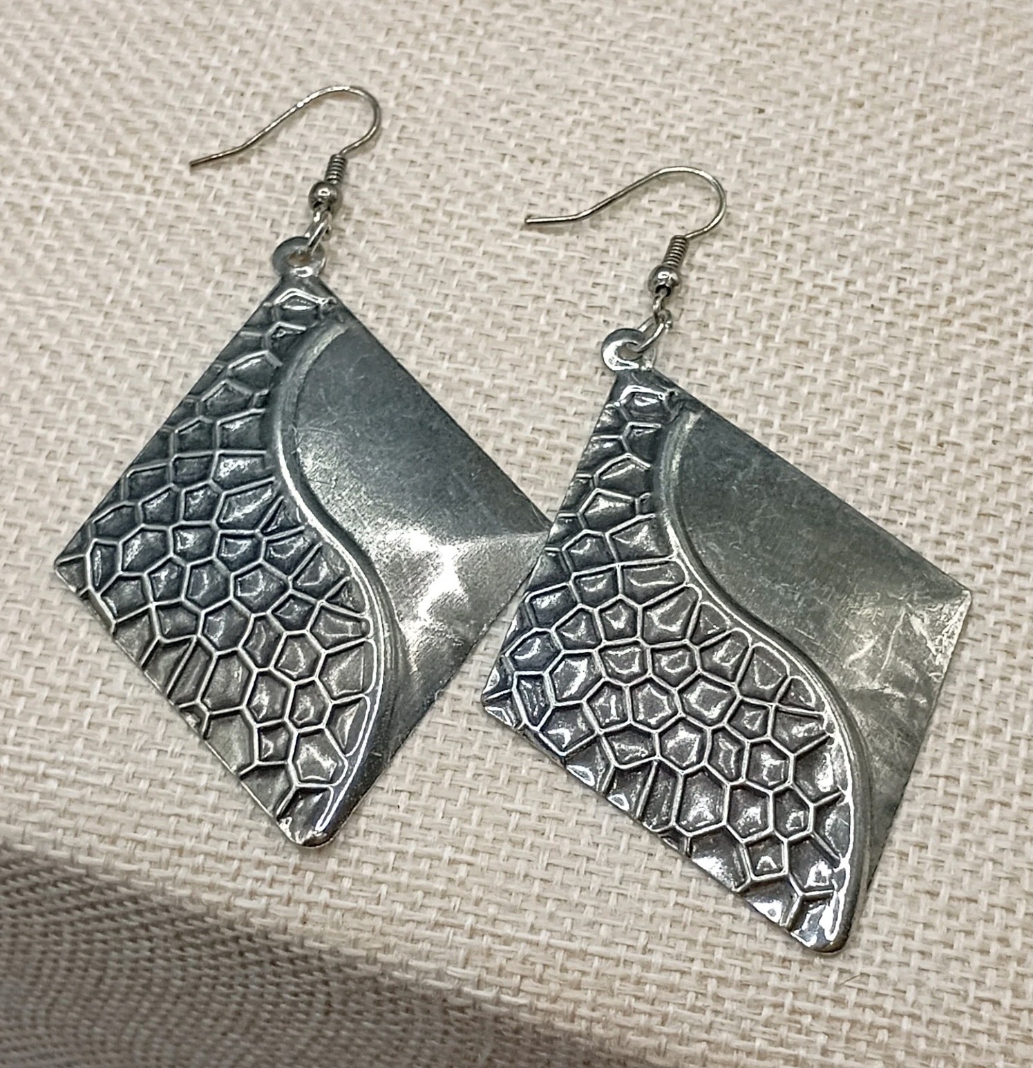 Modernist Repousse Kite Earrings Gunmetal Tone Dangle Drop Textured Light 3.25″