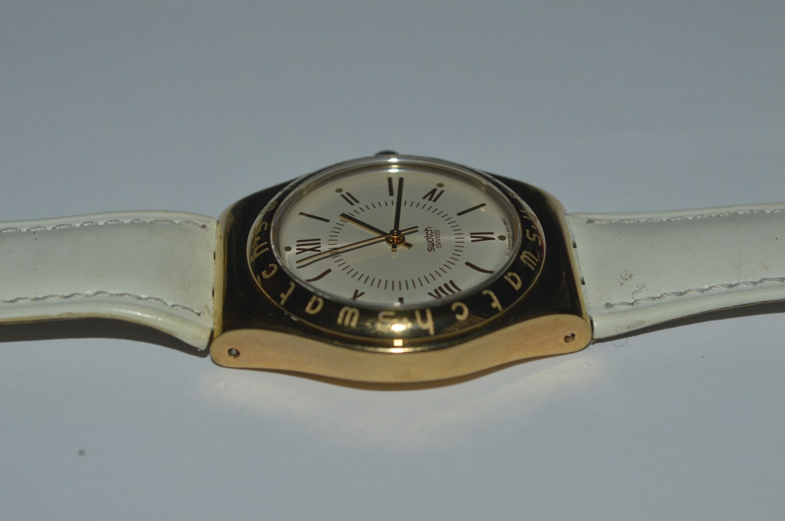 Swatch IRONY Medium Watch YLG109 MALAKO 1998 Swiss Ladies Stainless Steel 33 mm