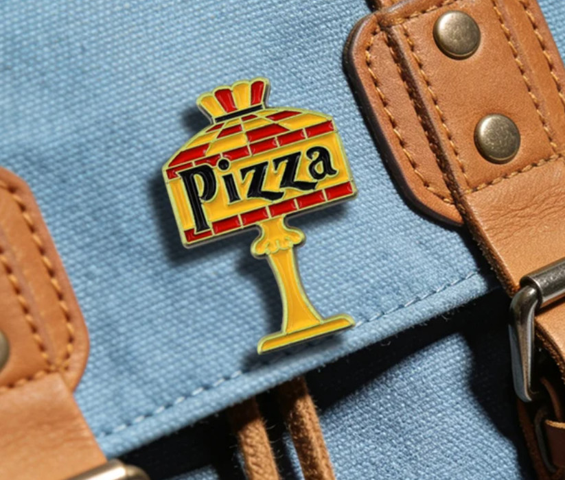 PIZZA HUT-PIN-2 OR MORE PINS SHIPPING $5.49-SPEND $20 AND SHIPPING IS FREE