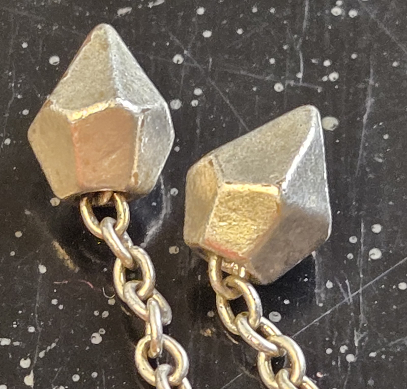 KENDRA SCOTT ELAINA SILVER ADJUSTABLE CHAIN BRACELET IN IRIDESCENT DRUSY