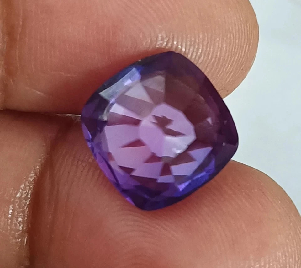 Gemstone Flawless Natural Sapphire Bi-Color 12.5 Carat Cushion Cut GIE Certified