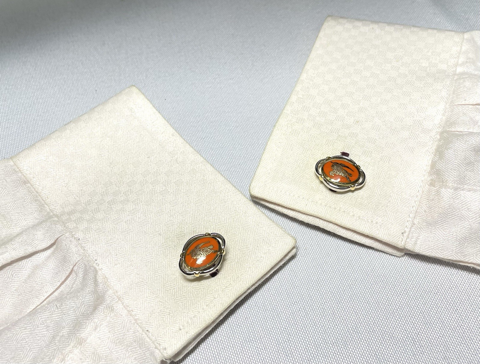 Auth [Beautiful] Burberry Equestrian Knight Logo gold&silver&Orange Cufflinks