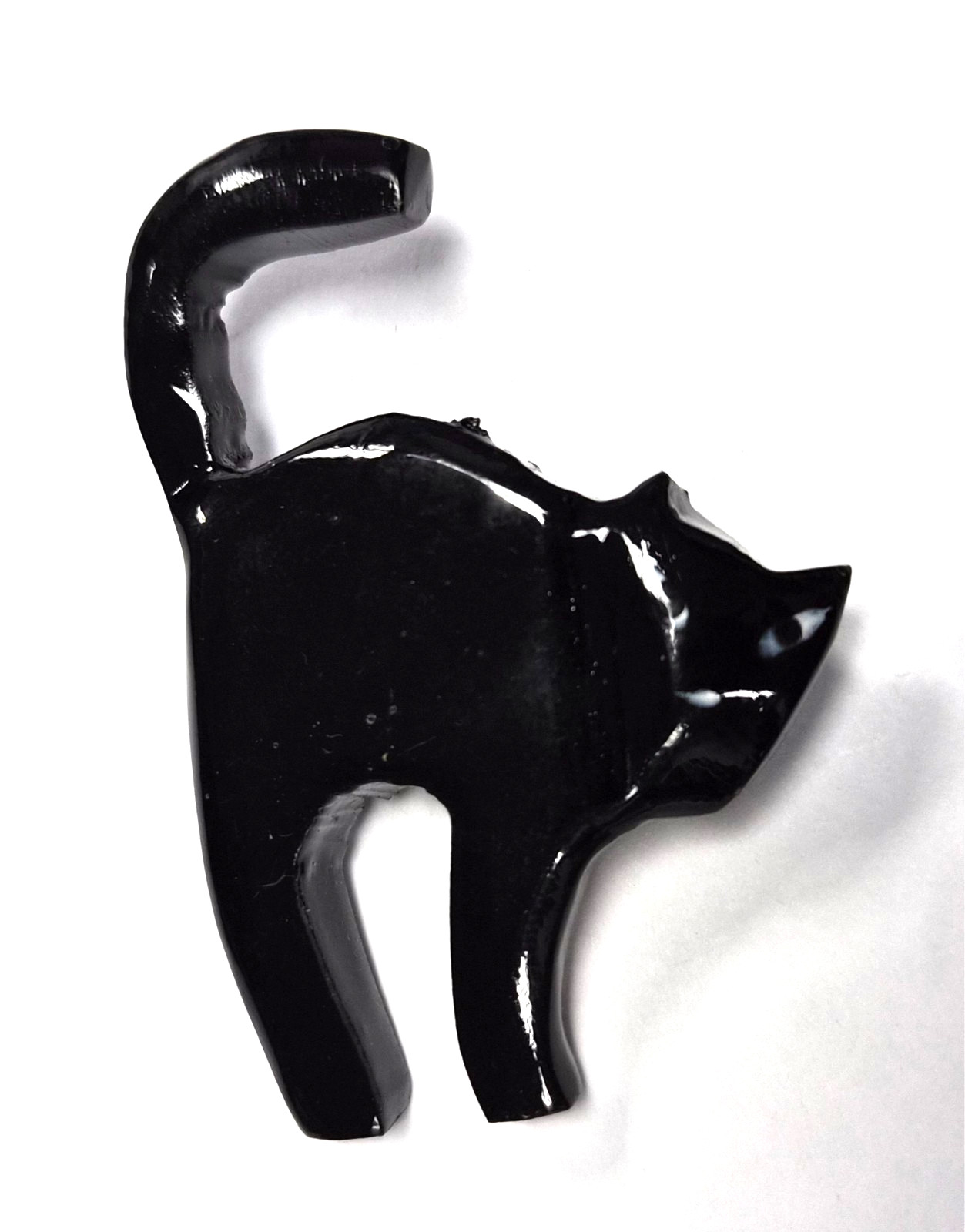 Vintage 80’s Halloween Folk Art Carved Whimsical Black Scaredy Cat Pin / Brooch