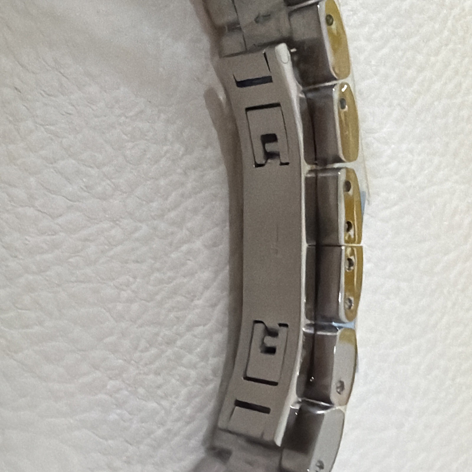 Ladies Invicta 11720 Stainless steel white mother-of-pearl dial watch RARE