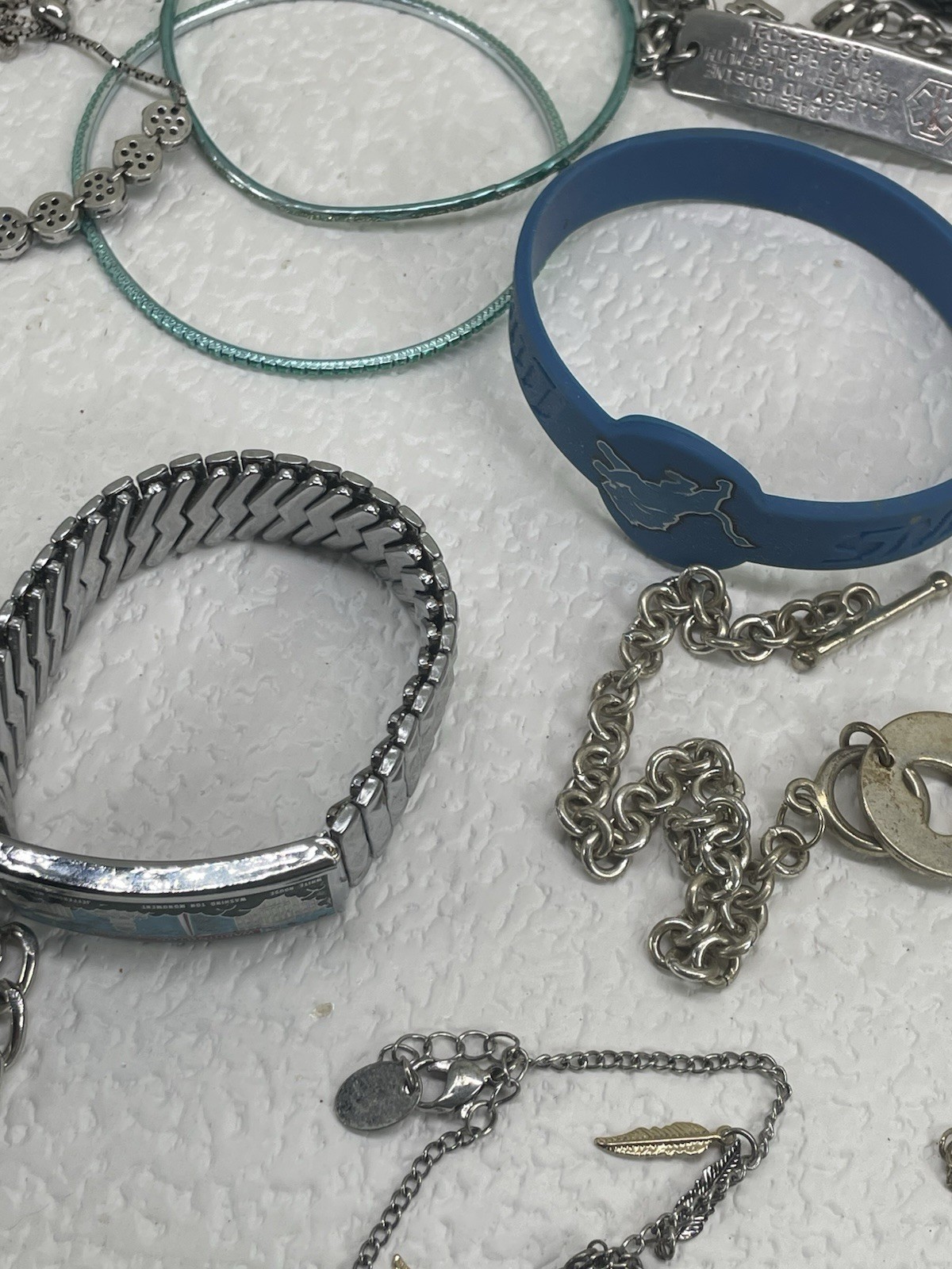 Lot of Assorted Sizes Mix 30+ Pieces Necklaces, Bracelets Gold Copper Tone