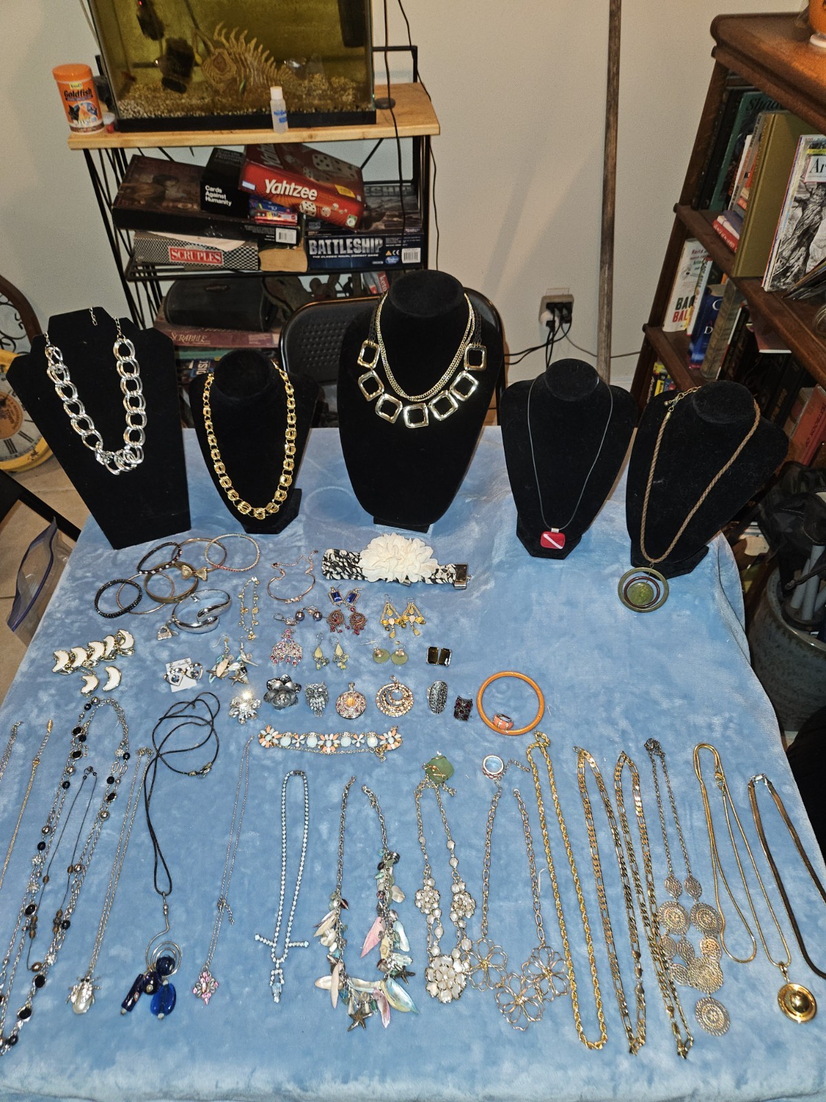 Vintage Jewelry lot Signed-Unsigned 1/2 Lbs 8-15 Very Nice Pieces.