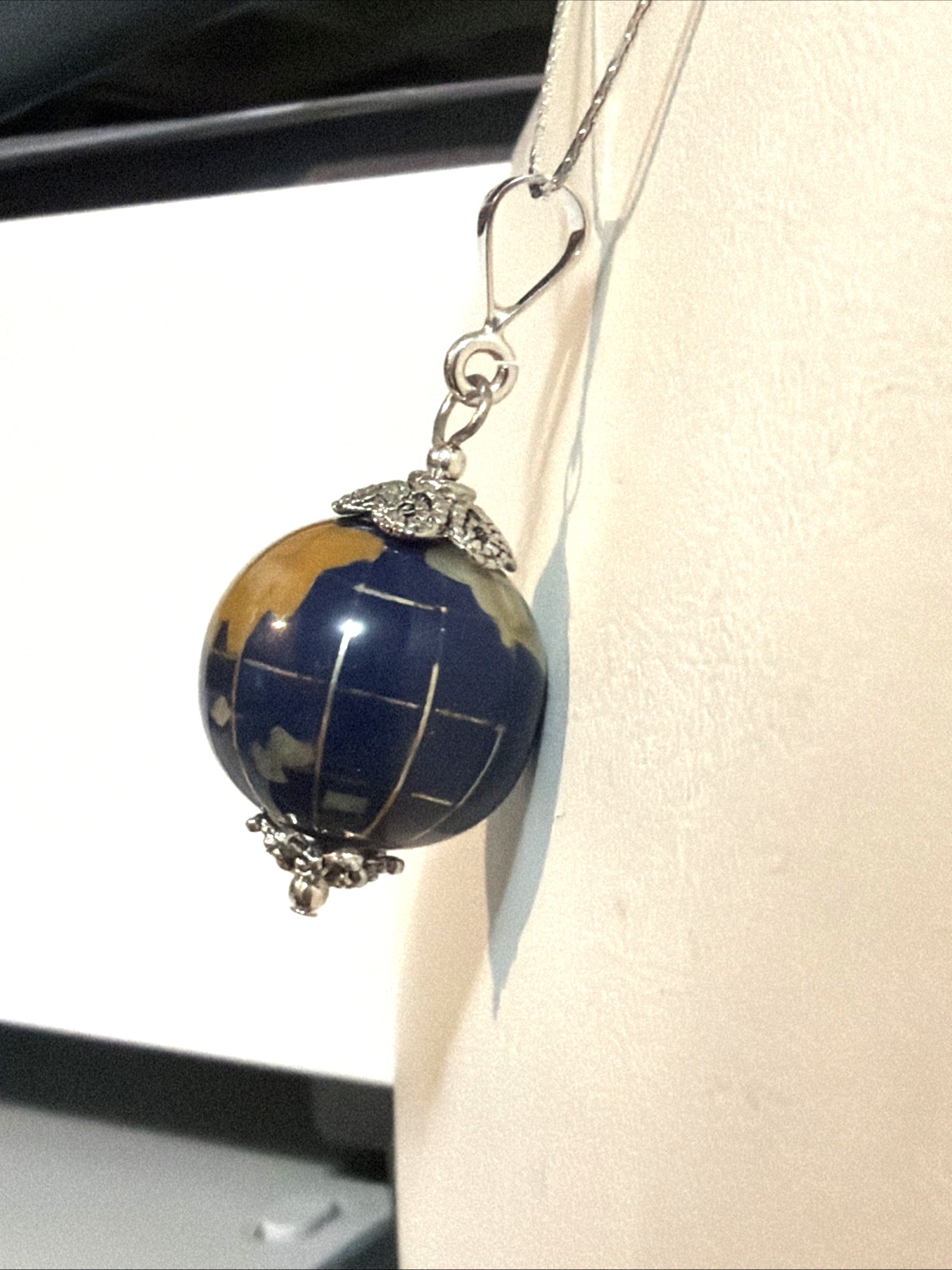*NEW ITEM-LG. VTG. 20MM LAPIS GEMSTONE INTARSIA WORLD GLOBE NECKLACE .925 SILVER