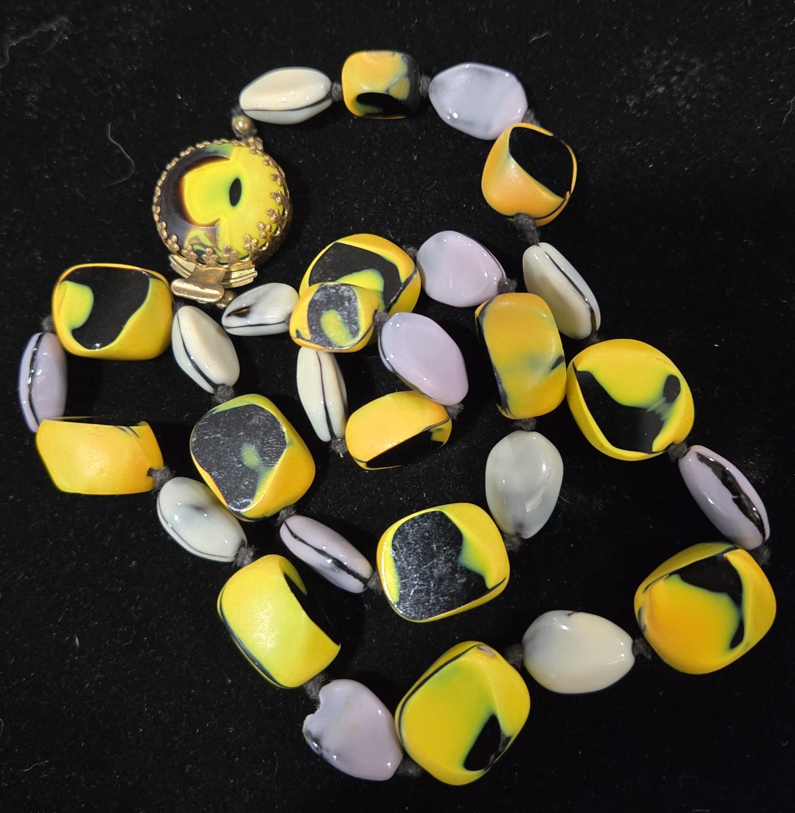 Vintage Made in Austria 22″ Abstract Art Glass Necklace Yellow Black Gray Purple