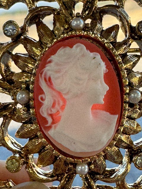 Vintage Craft Signed Cameo Brooch Gold Tone Faux Pearl Rhinestone Victorian Revi