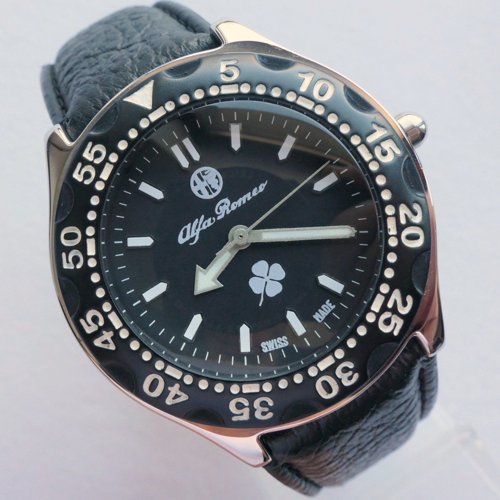 Alfa Romeo Quadrifoglio Classic Driver Pilot Sport Car Accessory Swiss Watch