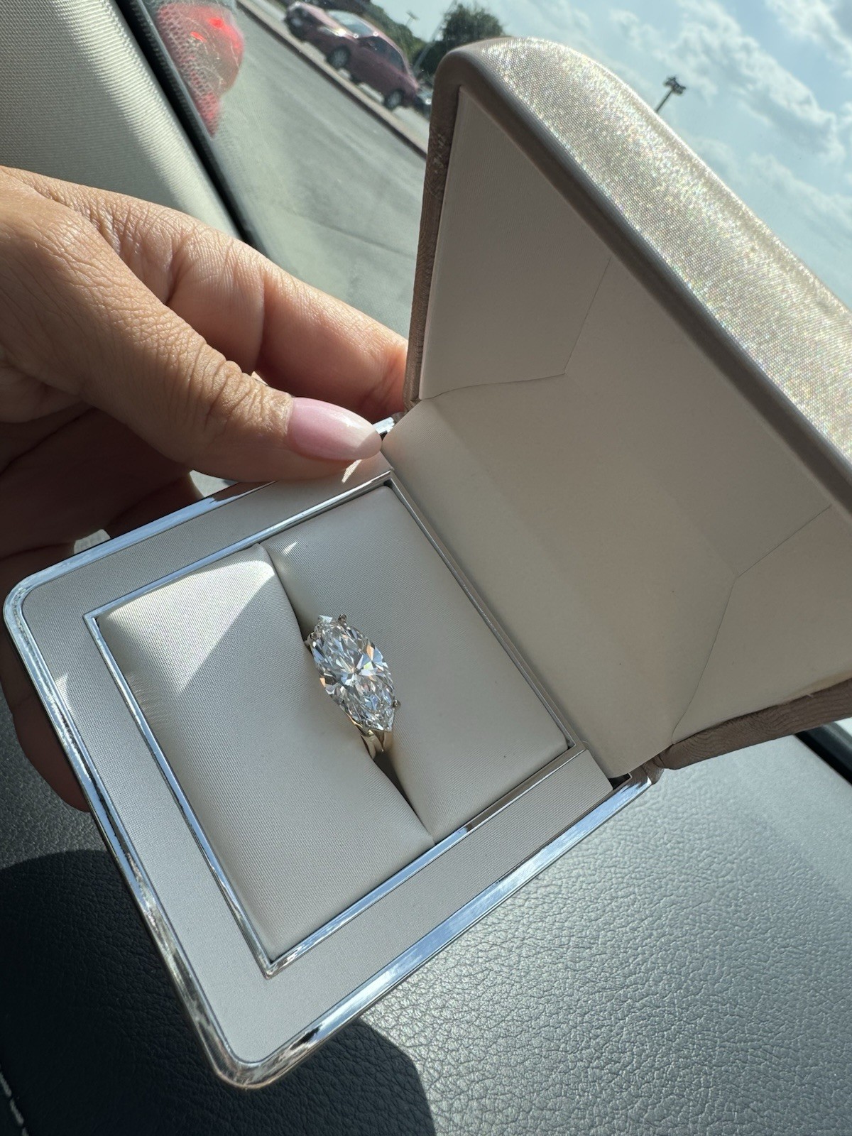 6.05 CARAT MARQUISE IGI CERTIFIED LAB DIAMOND IN 14k GOLD RING VS1 E LAB CREATED