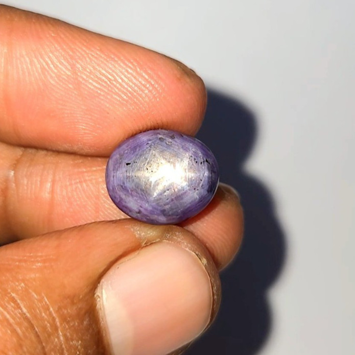 Natural 14.85 Ct Star Sapphire Purple Oval Cabochon untreated loose gemstone