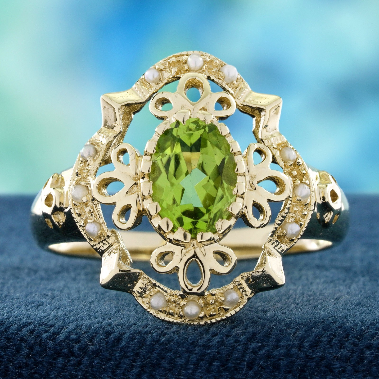 14K Yellow Gold Peridot and Pearl Vintage Style Floral Filigree Ring