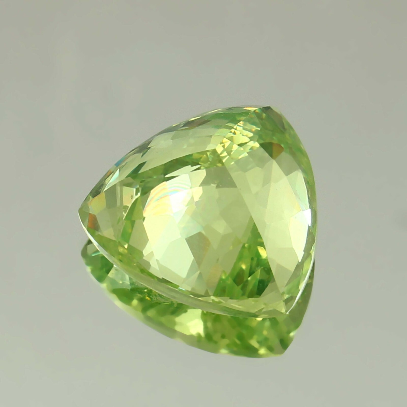 Natural Flawless Yellowish Green Chrysoberyl Trillion Loose Cut Gemstone 19x19MM