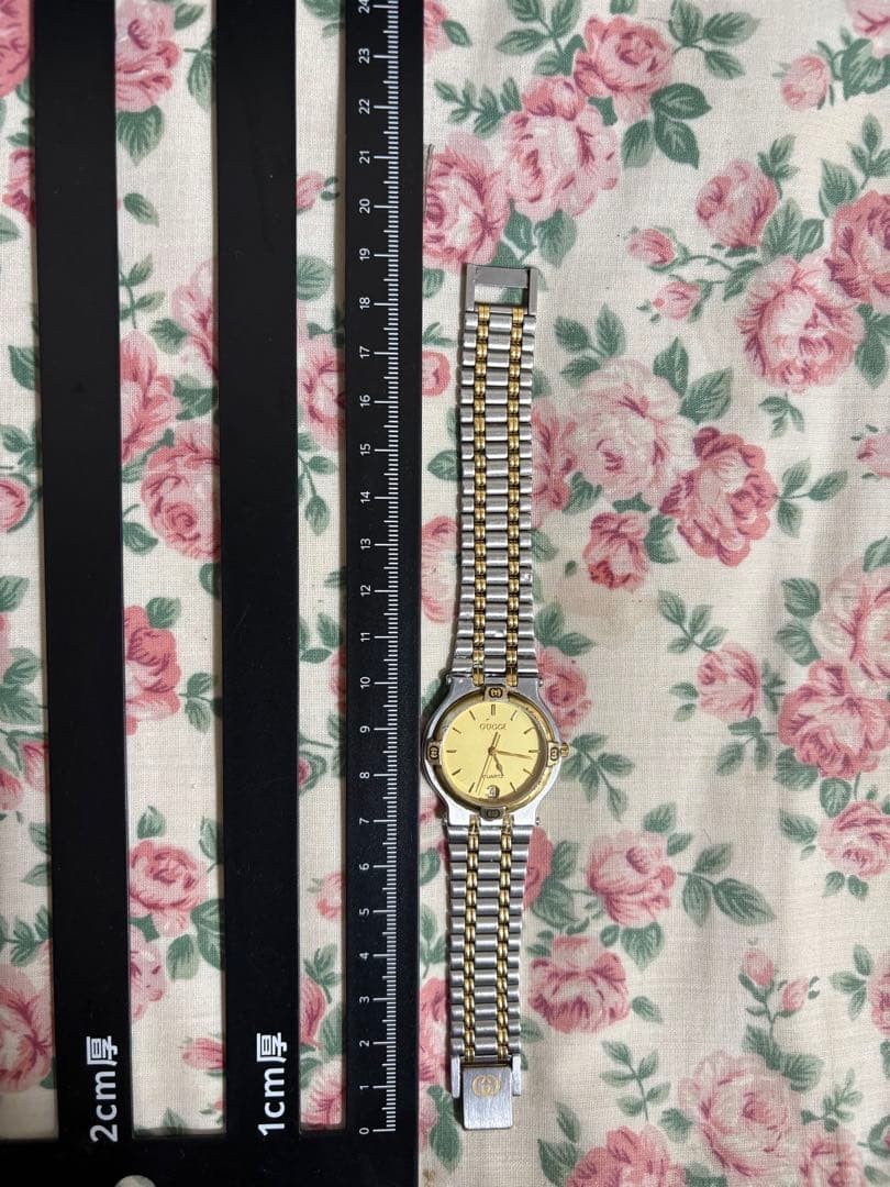 GUCCI 9000M Men’s Watch (Working Condition)