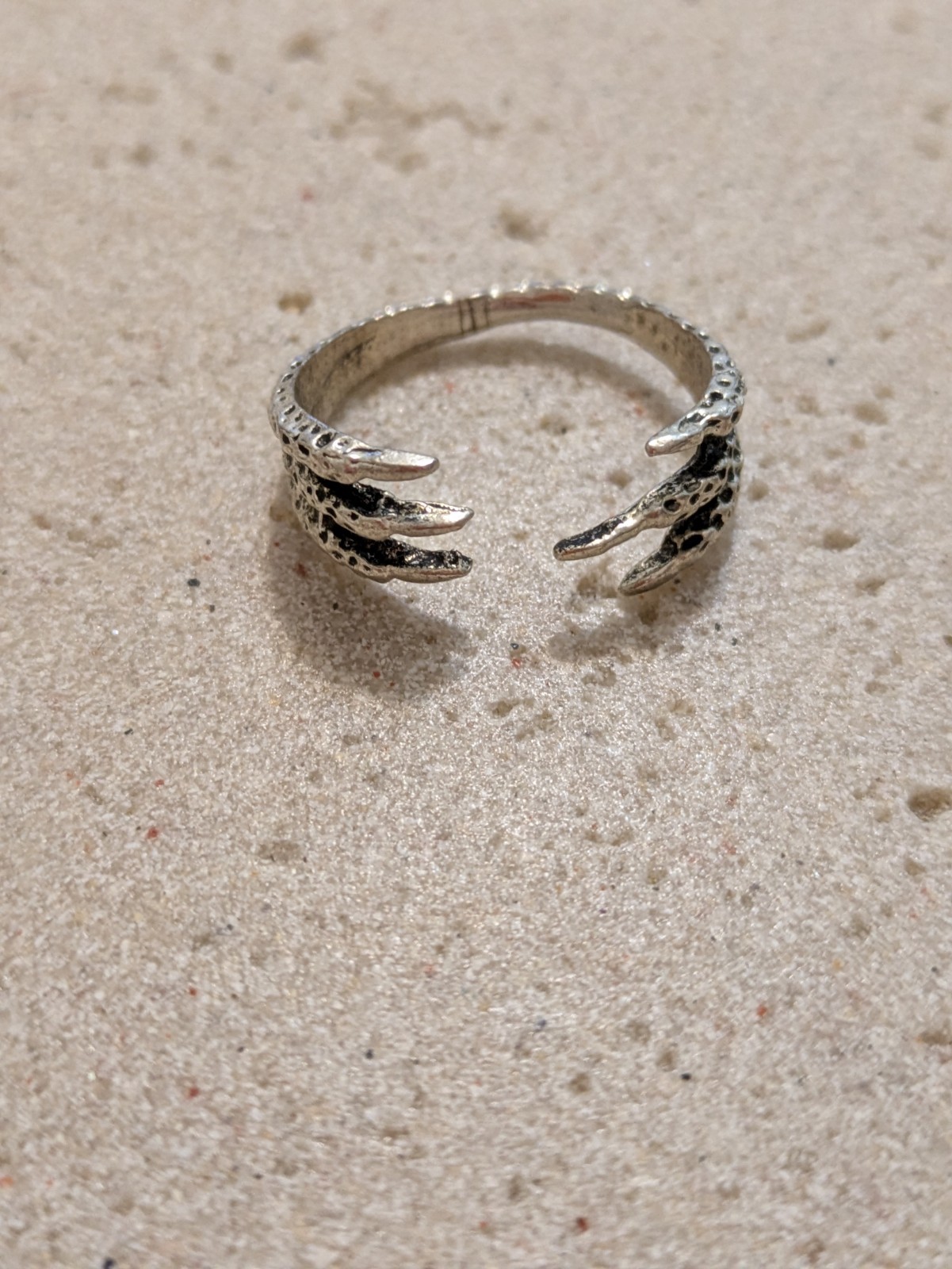 Bird Claw Ring Size 8 In Silver Tone Novelty Whimsical Gothic