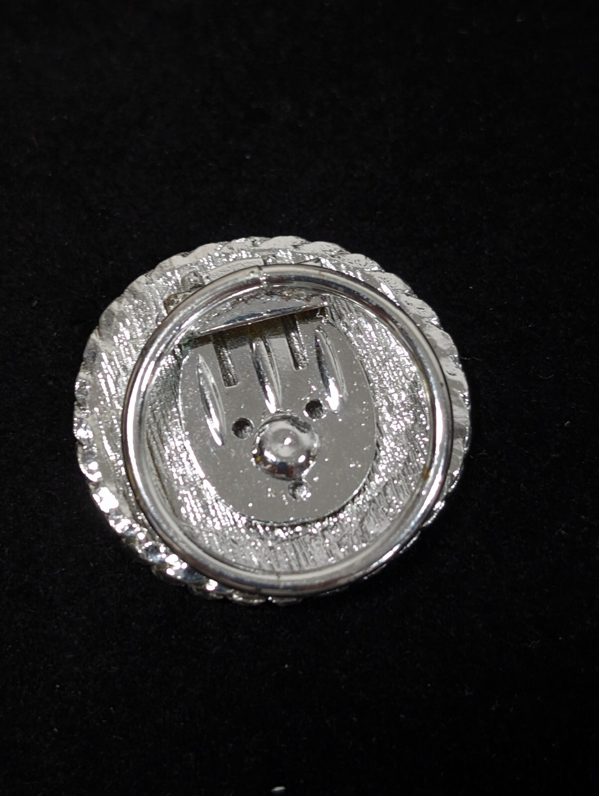 Vintage Silver Tone Woman with Hat Round Classic Retro Scarf Dress Clip