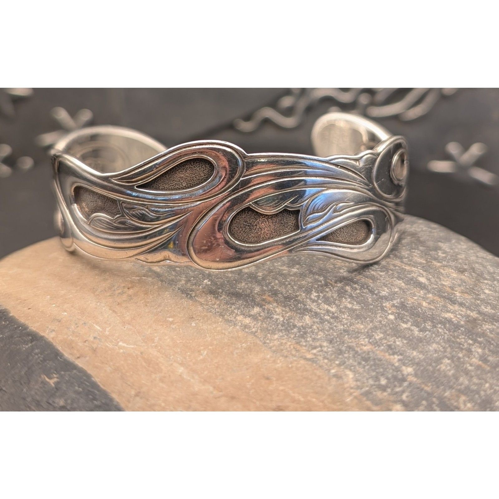 Kit Carson Navajo Sterling Cuff Bracelet • Signed Native Amer. 925 • 50.12g Wave