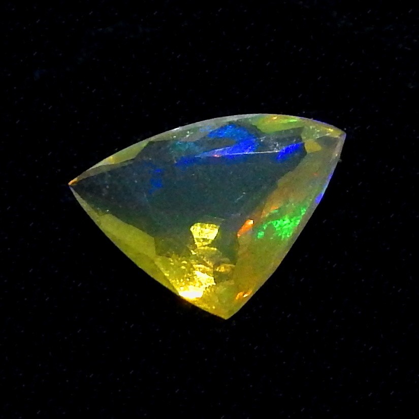TOP 1.8ct IF Orange Fire Opal Bold Flash Natural Mined Unheated Faceted Trillion