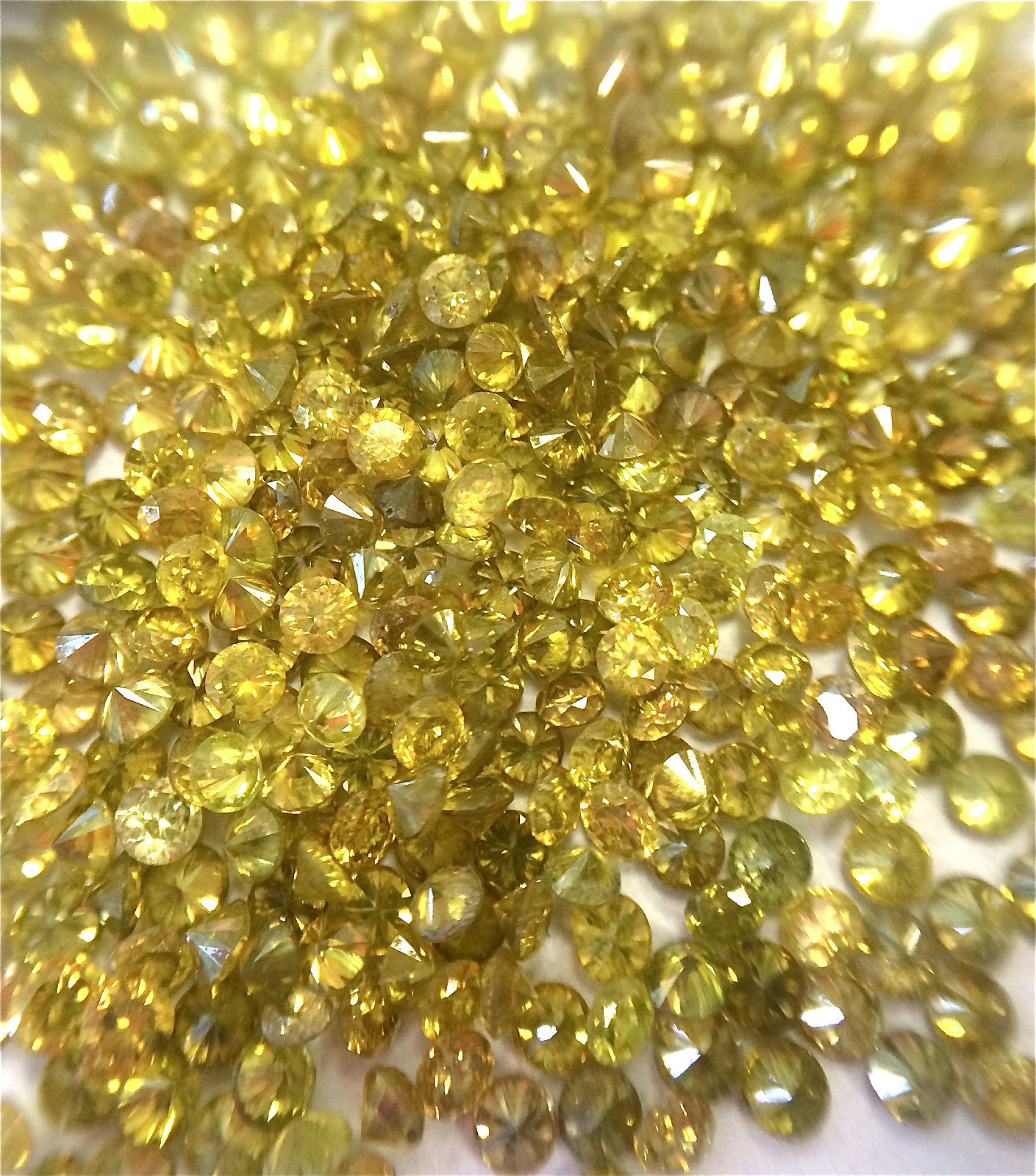 2.0ctw Wholesale Lot of 1.35-1.45mm .01ct YELLOW Natural Loose Round Diamonds