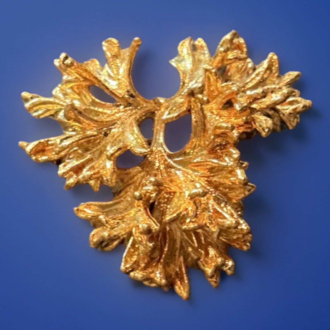 Brutalist Parsley Leaf Plant Gold Plate Brooch, 1”