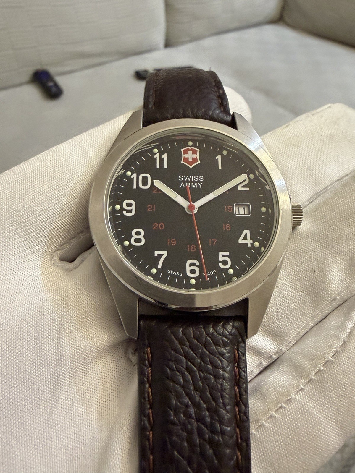 Victorinox Swiss Army Garrison Mil Men’s Watch 241083 – 40mm Black Dial Quartz￼