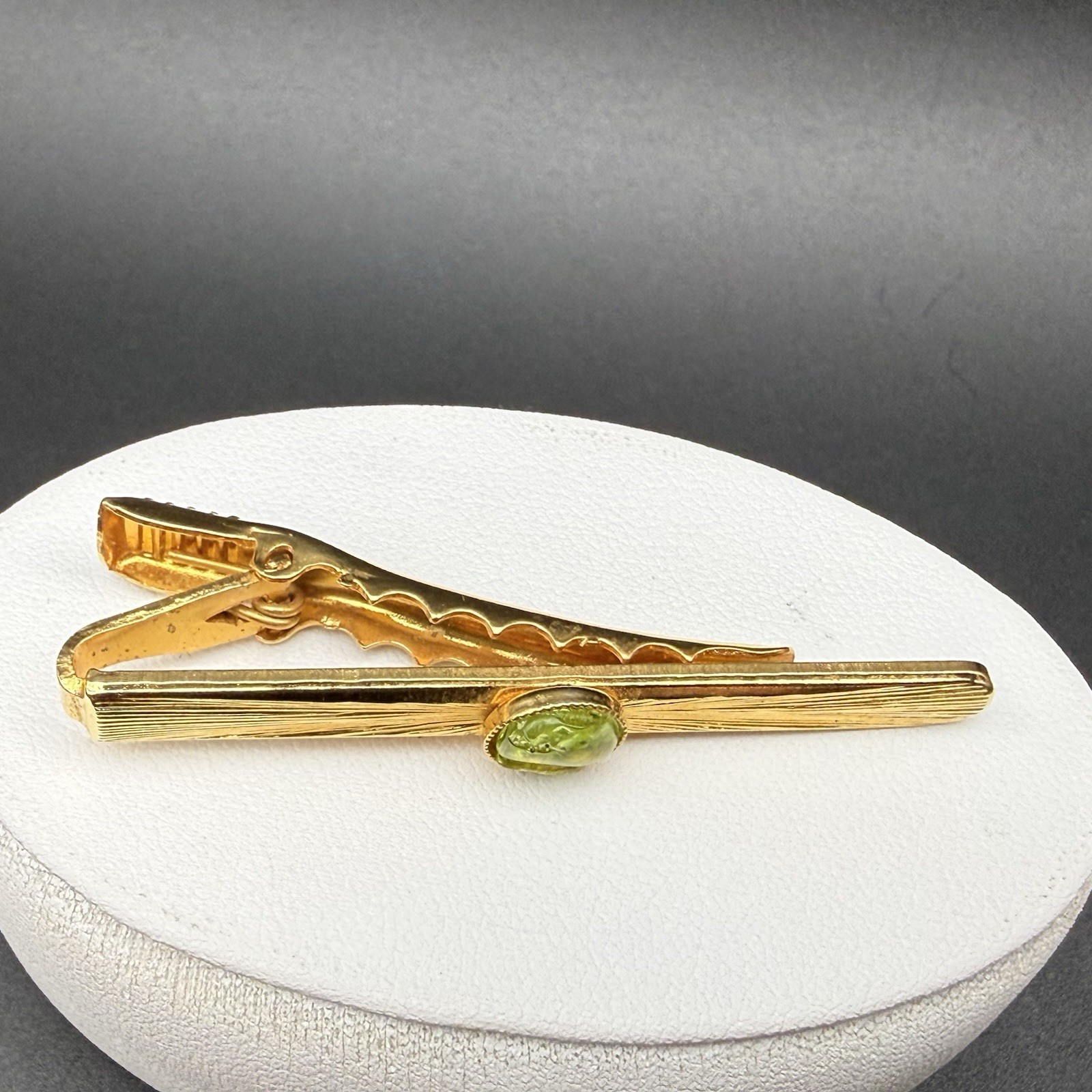 Vintage Green Glass Cabochon Tie Bar Tie Clip Gold Tone Textured Mid Century Mod