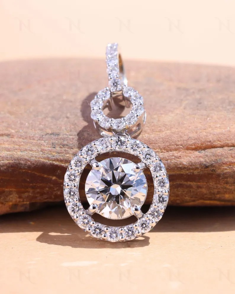 RARE 4.12 Ct Certified White Diamond Solitaire Pendant/Necklace, Great Luster !