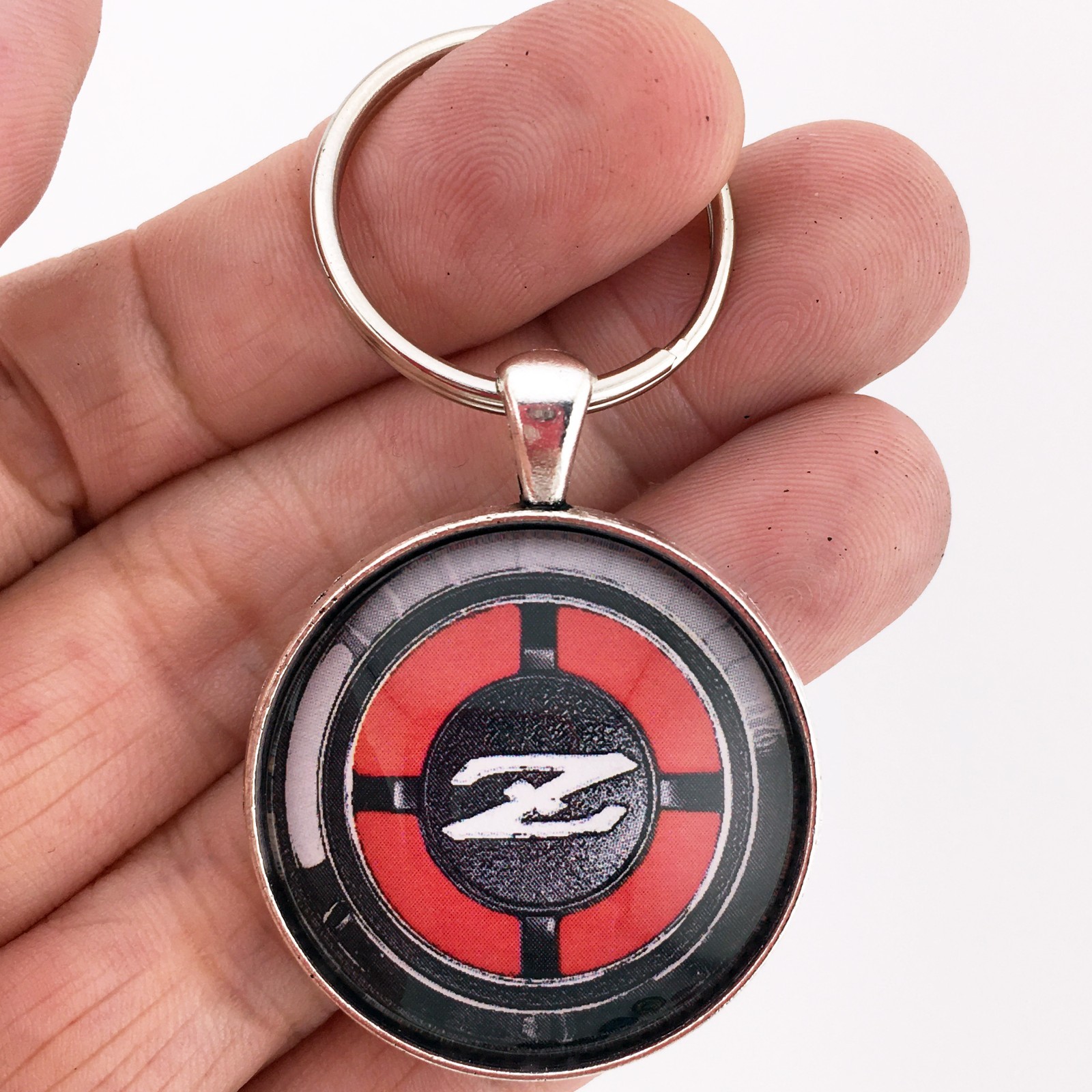 240Z 260Z 280Z Red Roof Pillar Quarter Panel Emblem Badge 1.2″ Dia Keychain