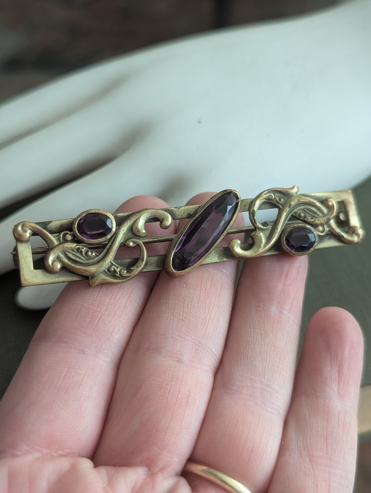 Edwardian Art Nouveau Gold Tone Floral brooch Faux Amethyst Stone Large C Clasp