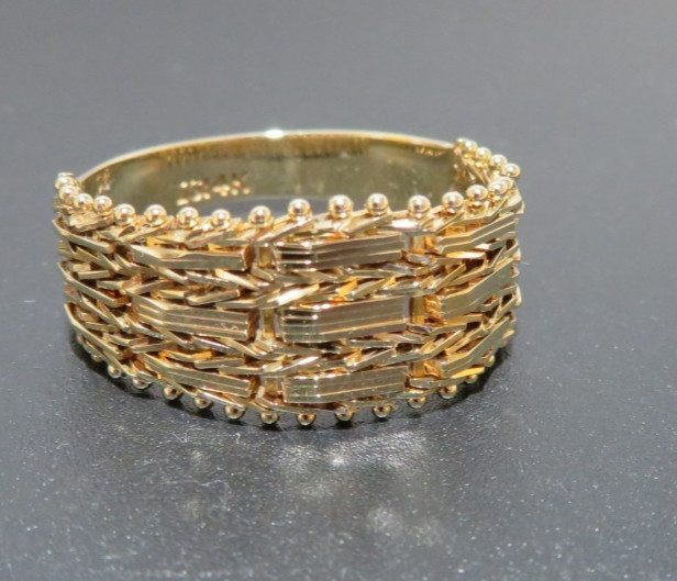 14K YG LADIES BOLA LINK RING SZ 9.5 10.70 MM WIDE 4.40 grams (AI-2921)